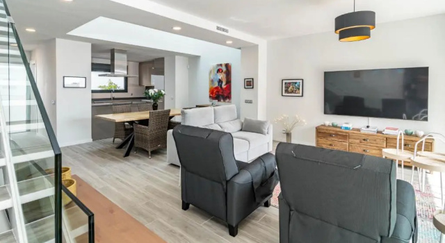 Коттедж LMT46- Spacious townhouse modern style