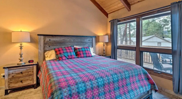 Central Ruidoso Mountain Home w/ Step-free Access!, Varaa Lomakoti Ruidoso New Mexico
