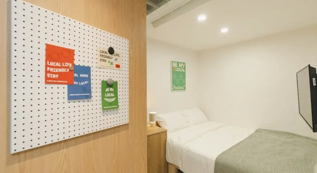 Run of House Sinchon Local Friends Hotel