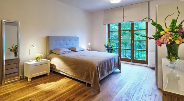 Cherry Orchard Residence, Buchen Sie Hotel Hotels in Borowez mit Pool, Schwimmbad
