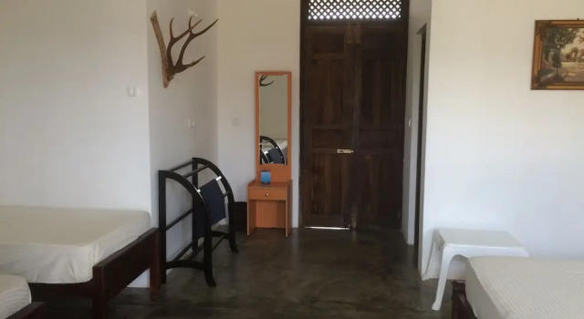 Summer Cottage, Забронировать Дом для отпуска Отели Аругам-Бей с парковкой, рядом с Пляж Arugam Bay Beach, Парковка