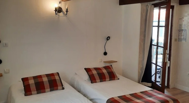 Трёхместный семейный номер Standard Auberge du Gros Tilleul