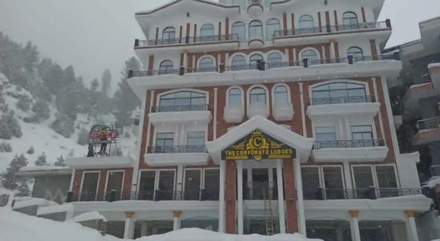 The Corporate Lodges Hotel by Khan Familia Travels, Забронировать Отель Малам-Джаба провинция Хайбер-Пахтунхва