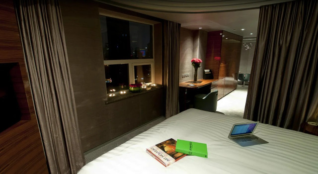 Elegant Hotel Shanghai Bund