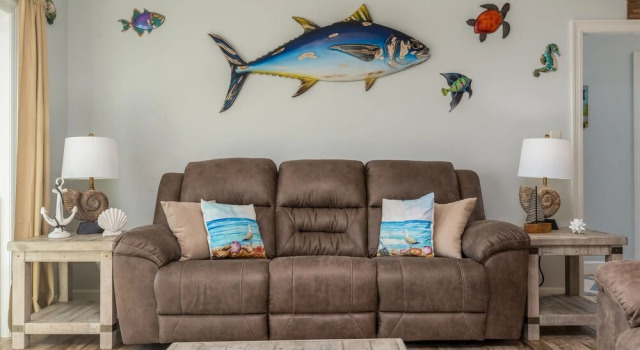 Awake On The Gulf - Gulf Front! Gaze Up At The Stars From Your Large Deck While Listening To The Waves Crash. 4 Bedroom Home by RedAwning, Prenota Casa vacanze Hotel a Alabama con parcheggio, Parcheggio