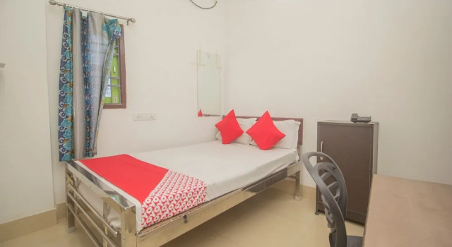 Номер Standard OYO 27701 Hotel Kshounish Residency
