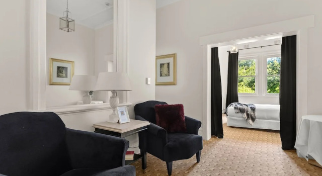 Люкс Deluxe The Robertson Hotel