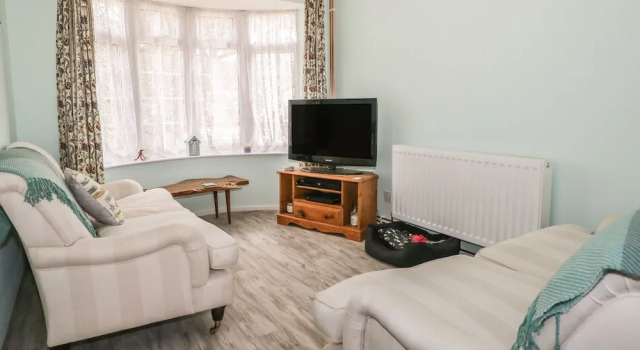 17 Coventry Close, Забронировать Дом для отпуска Отели Исторического графства Суссекса с парковкой, Парковка