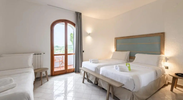 Четырёхместный номер Standard B&B HOTEL Ischia San Nicola
