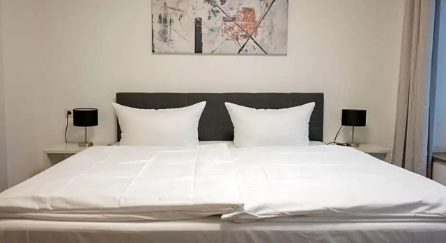 Hotel Teatro, Забронировать Отель Отели Касселя с парковкой, рядом с Музей астрономии и физики в Оранжерее, Парковка