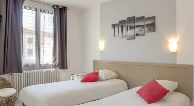 Двухместный номер Standard Hotel Le Bourgogne