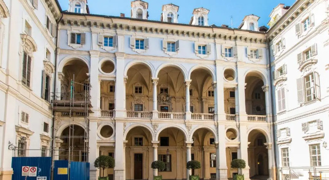 Апартаменты Palazzo Saluzzo Paesana Beautiful Flat