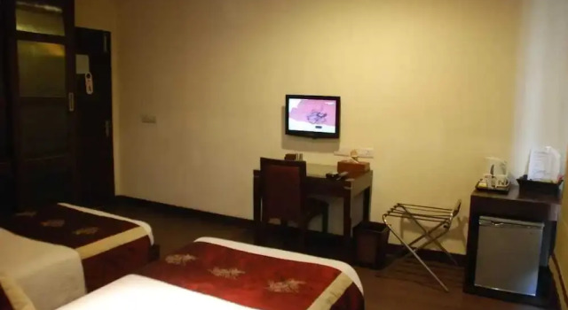 Apartment 52