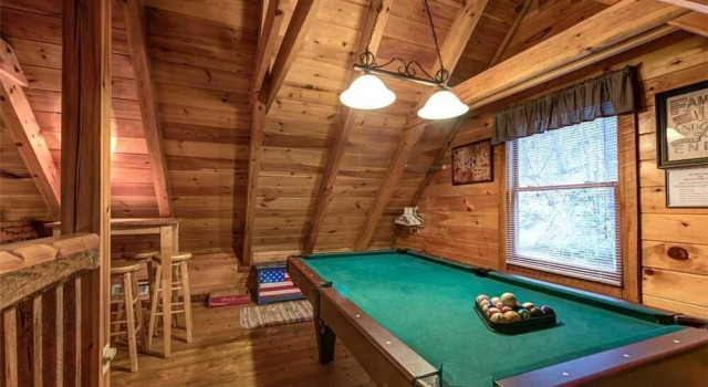 Wild at Heart 1 Bedroom Home with Hot Tub