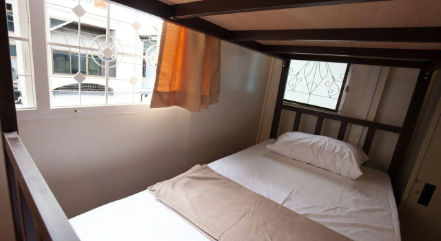 Sam Sen See  Hostel, Rezervovat Hostel Hostely v Central Thailand, Hostel