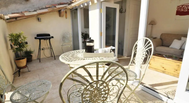 Коттедж Chez Lulu Holiday Home (Adults Only)