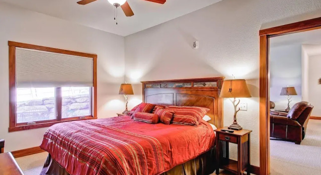 Black Canyon Inn Unit F2, Забронировать Отель Отели Эстес-Парк с парковкой, рядом с Lake Estes 9-Hole Golf Course, Парковка