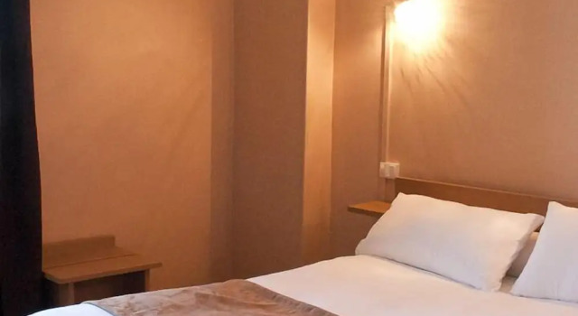 Номер Comfort Hôtel des Pyrénées