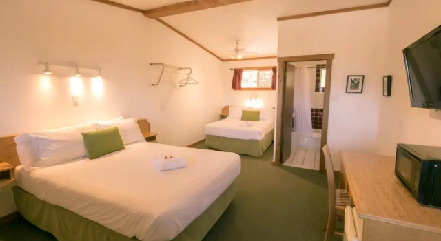 Двухместный люкс Gateway Motel
