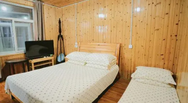 Семейный номер Standard Huayin Five Cloud Mountain Inn