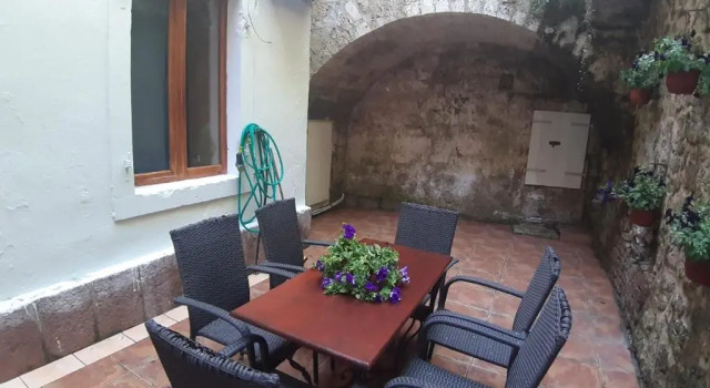 Апартаменты с 3 комнатами Kotor Emerald Apartments