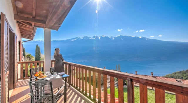 Семейные апартаменты с балконом Balcone Sul Lago
