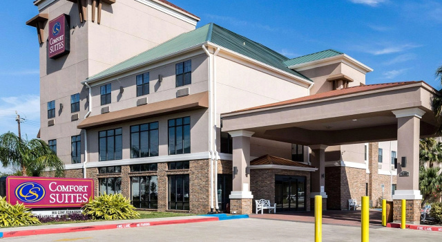 Четырёхместный люкс c 1 комнатой Comfort Suites near NASA - Clear Lake