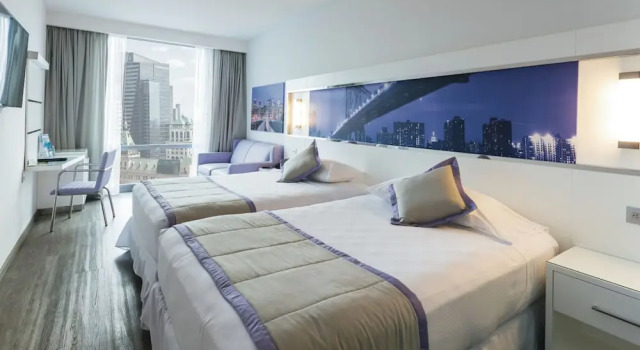 Номер Deluxe Riu Plaza New York Times Square