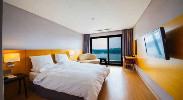 Двухместный номер Standard с видом на озеро Asia Lakeside Hotel