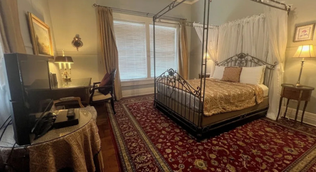 Двухместный номер Standard с красивым видом из окна Historic Michabelle Inn