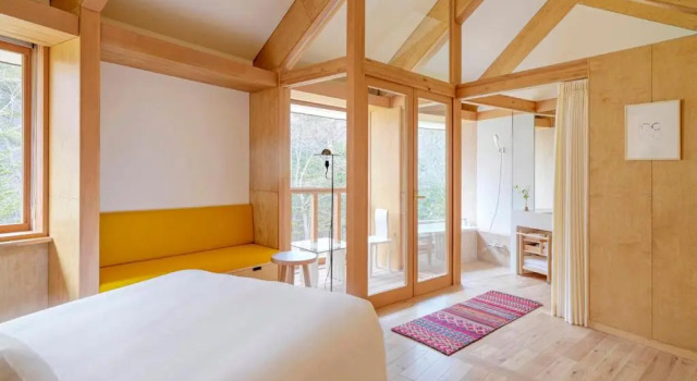 Shishi Iwa House