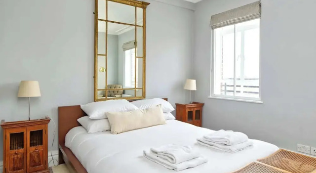 Large 1 Bedroom Apartment - Chelsea, Varaa Huoneisto Asunnot kohteessa Merseyside, Huoneisto