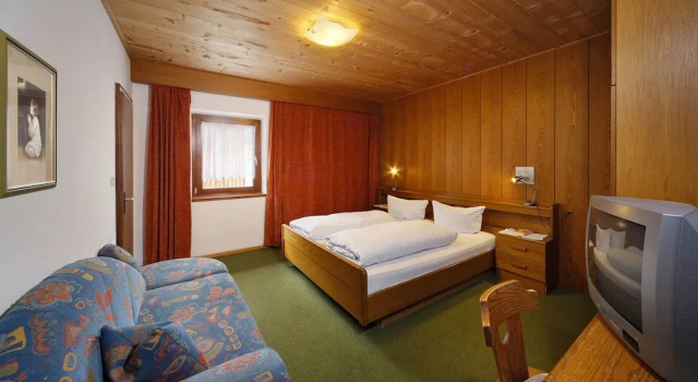 Двухместный номер Standard с балконом Hotel Edelweiss