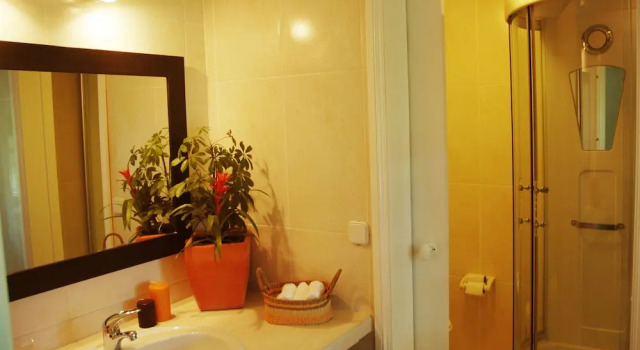 Вилла Superior с 4 комнатами с балконом и с видом на бассейн Roses Village B&B
