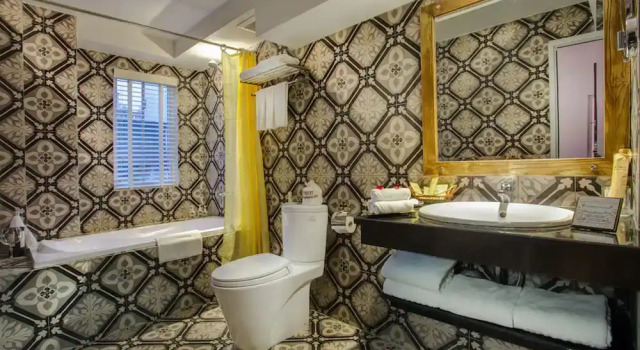 Семейный номер Standard Singita Classy - A Cozy Rustic Hideaway in Hanoi Old Quarter