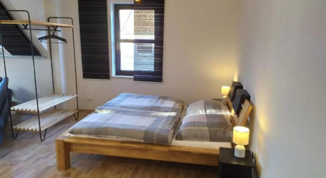 Super Penthouse #9 oder Studio #6 mit Aufzug, Terrasse & Wintergarten im Zentrum, Забронировать Отель Эшвайлер Северный Рейн-Вестфалия, рядом с Eschweiler Talbahnhof