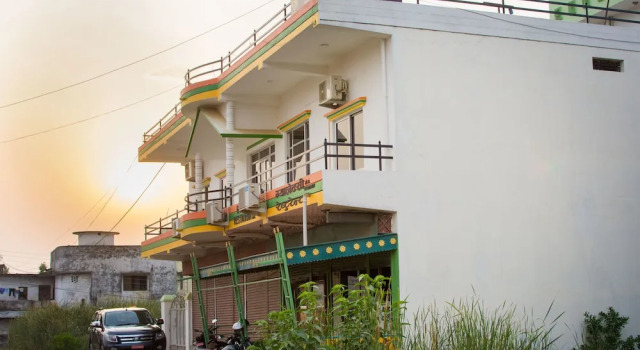 Galaxy Guest House, Prenota Affittacamere Hotel a Lumbini Pradesh Province con colazione, Colazione