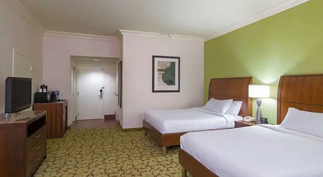 Номер Premium Hilton Garden Inn Edison/Raritan Center