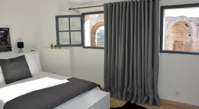 Апартаменты Deluxe Arles Hideaway - Le Duplex des Arènes