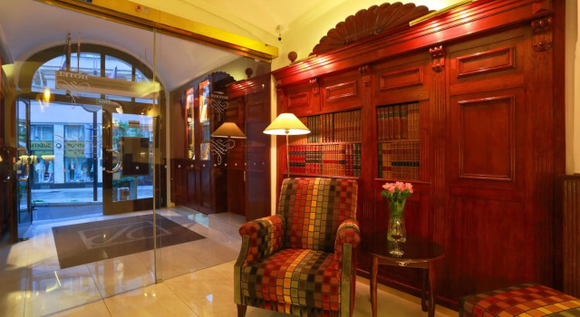 Promenáda Romantic Hotel, Забронировать Отель Отели Карловых Варов с бассейном, рядом с Рыночная колоннада, Бассейн