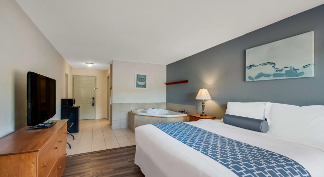 Двухместный люкс SureStay Plus Hotel by Best Western Berkeley Springs