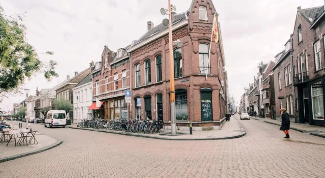 City center located City Villa Tilburg Alexander, Забронировать Отель Тилбург Северный Брабант