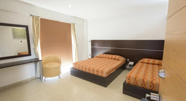 Четырёхместный номер Standard Hotel Oaxaca Inn Express