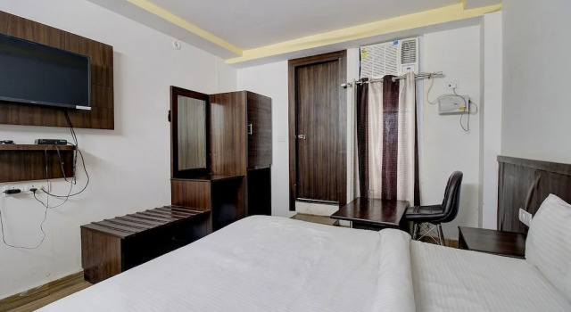 PS Grand by FabHotel
