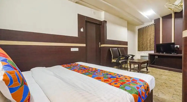 Номер Executive FabHotel Shravan - Nr Eternity Mall