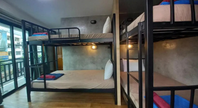 Кровать в общем номере (мужской номер) MA PEAK hotel