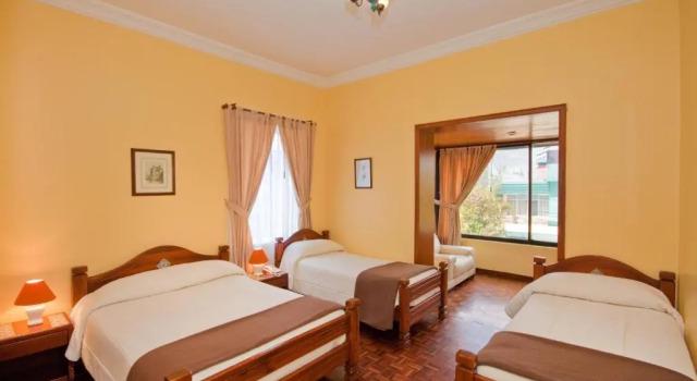Трёхместный номер Standard Hotel La Cartuja
