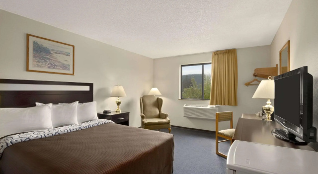 Двухместный номер Standard Super 8 by Wyndham Williams Lake BC