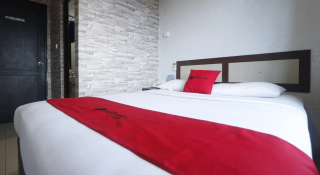 Номер Standard RedDoorz @ Batu Aji Batam