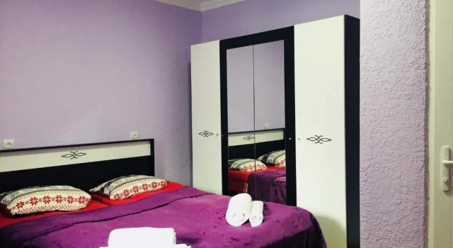Sunny guesthouse, Prenota Hotel Hotel a Mtkheta-Mtianeti con parcheggio, Parcheggio